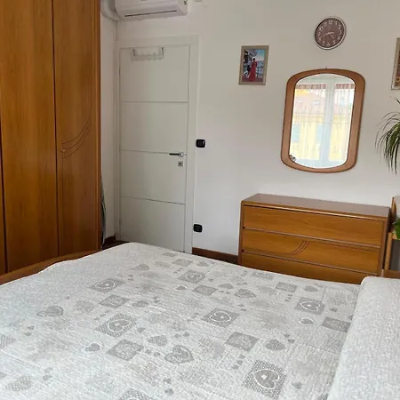 Apartament Bilocale: 5 Minuti Dall'ariston *