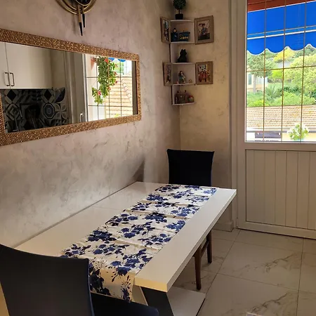 Bilocale: 5 Minuti Dall'ariston Apartment