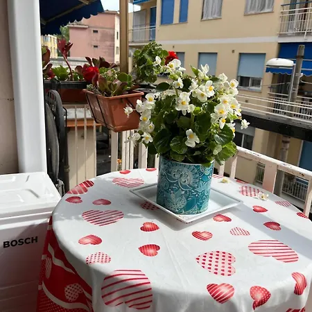 Bilocale: 5 Minuti Dall'ariston Apartment